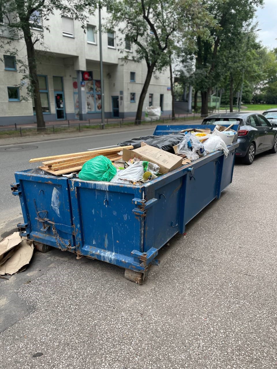 Вывоз строительного мусора контейнером